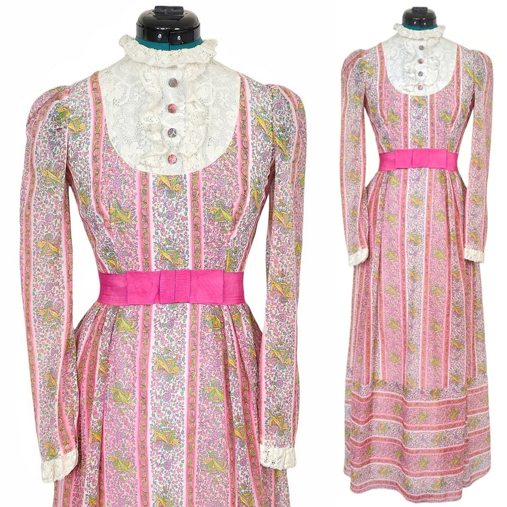 1970s Vintage Dress 70s Maxi Prairie Revival Pink Floral Stripes XS Lace Bib Bow